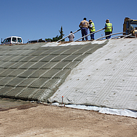 Befüllen der Incomat Flex Betonmatte mit Beton