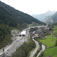 Tektoseal® Clay Bentonitmatte wird als Abdichtung über einem Tunnel eingesetzt