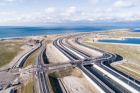 Moderne Autobahninfrastruktur: Fortrac Panel Systemlösungen für Autobahnen