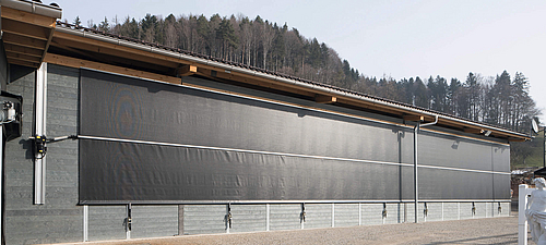 Lubratec® Fronten - Rollofront - Stabiler Schutz für besonders lange Öffnungen mit hoher Systemsicherheit Lubratec Rollofront - Zuverlässige textile Front für Innen- und Außenbereich