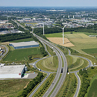 30 Brückenwiderlager entlang 26 km langer Umgehungsstraße